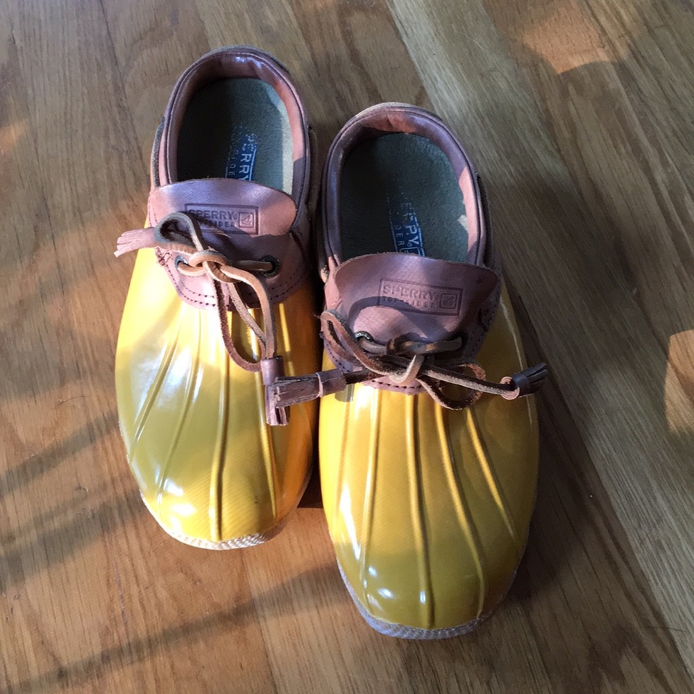 Sperry Top-Slider Women’s Yellow Slip-on Boots